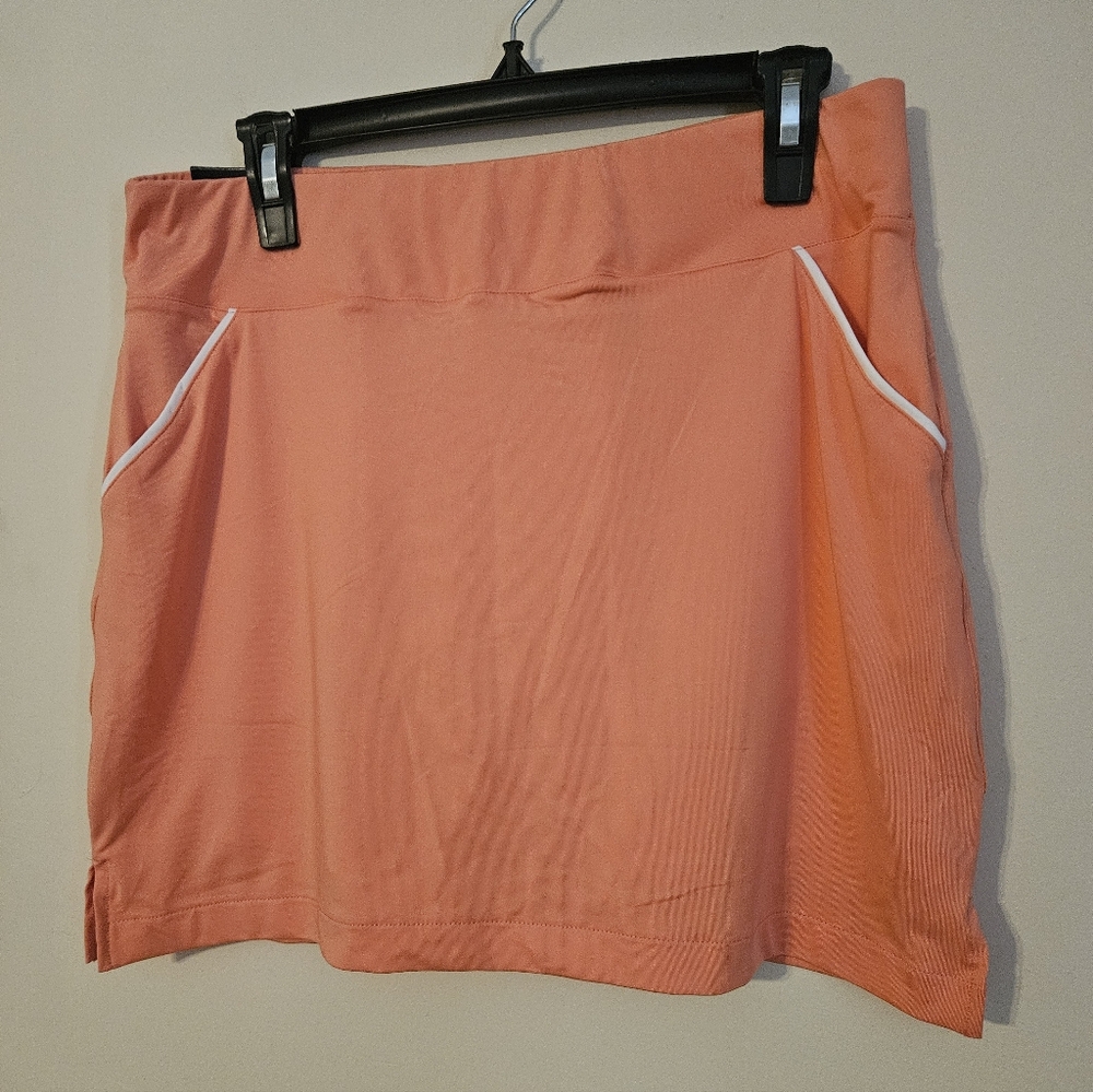 NWT Ahead Performance golf tennis pickleball skort in passionfruit/ivory. Medium
